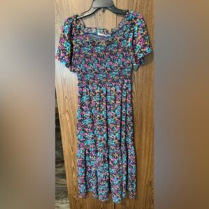 NWT floral maxi dress women’s size small